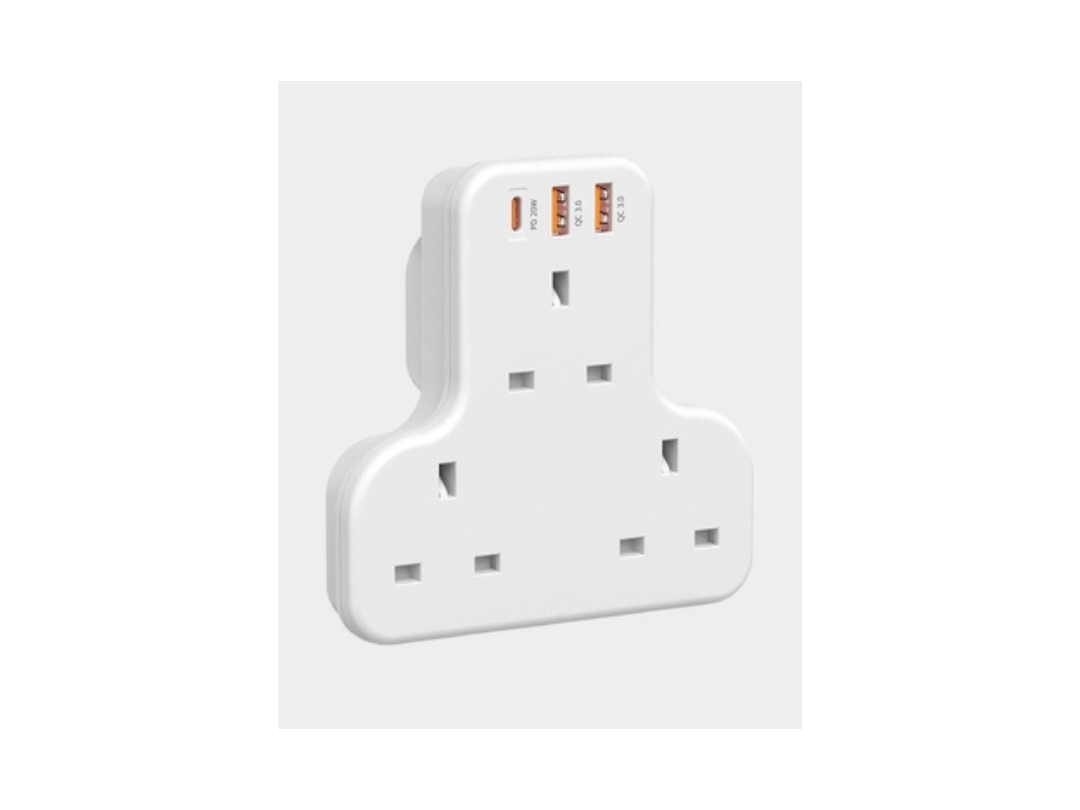 Moxedo 6 in 1 UK-Plug Power Extension Adapter with 3 AC Outlet 2 USB-A Ports and 20W Type-C -