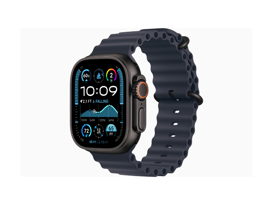 ساعة Apple Watch Ultra 2 GPS + Cellular مقاس 49 مم هيكل من التيتانيوم الطبيعي مع حزام Navy Ocean