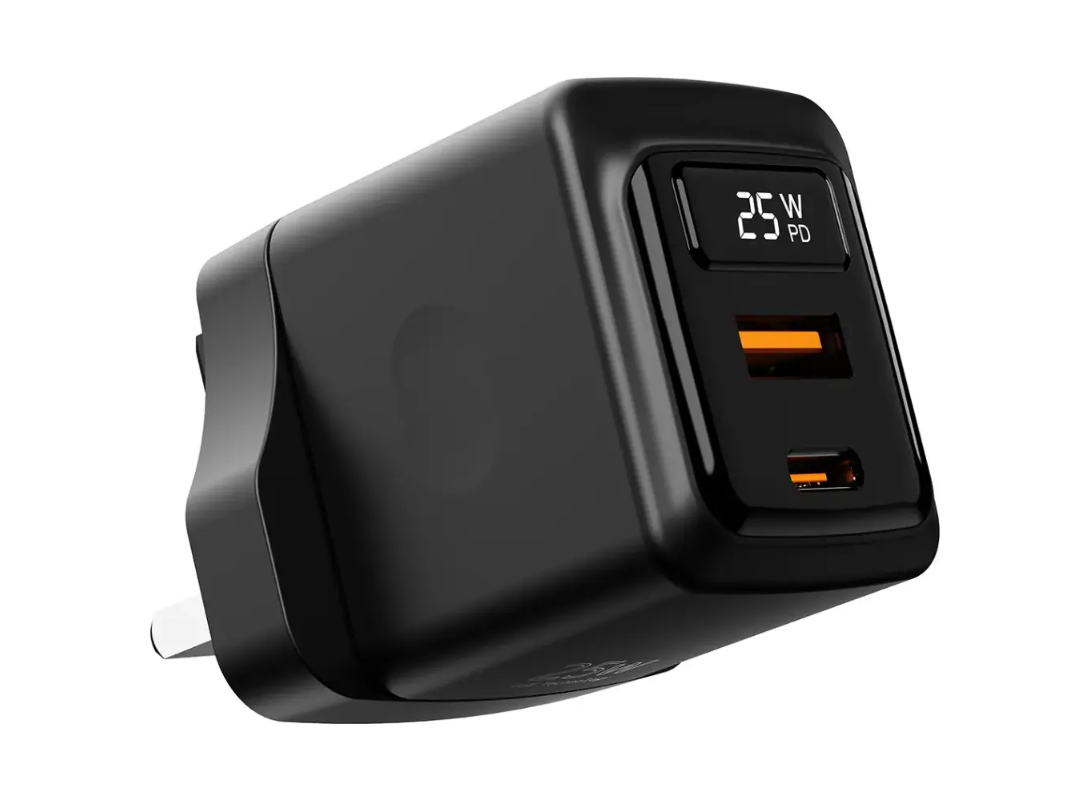 محول شاحن جداري ثنائي المنافذ (USB-A، USB-C) من Porodo GaN بقوة 25 واط مع كابل USB C إلى Lightning بطول 1 متر وشاشة عرض الطاقة في الوقت الفعلي - أسود (PDFWCH076LBK) محول شاحن جداري ثنائي المنافذ (USB-A، USB-C) من Porodo GaN بقوة 25 واط مع كابل USB C إلى Lightning بطول 1 متر وشاشة عرض الطاقة في الوقت الفعلي - أسود (PDFWCH076LBK)