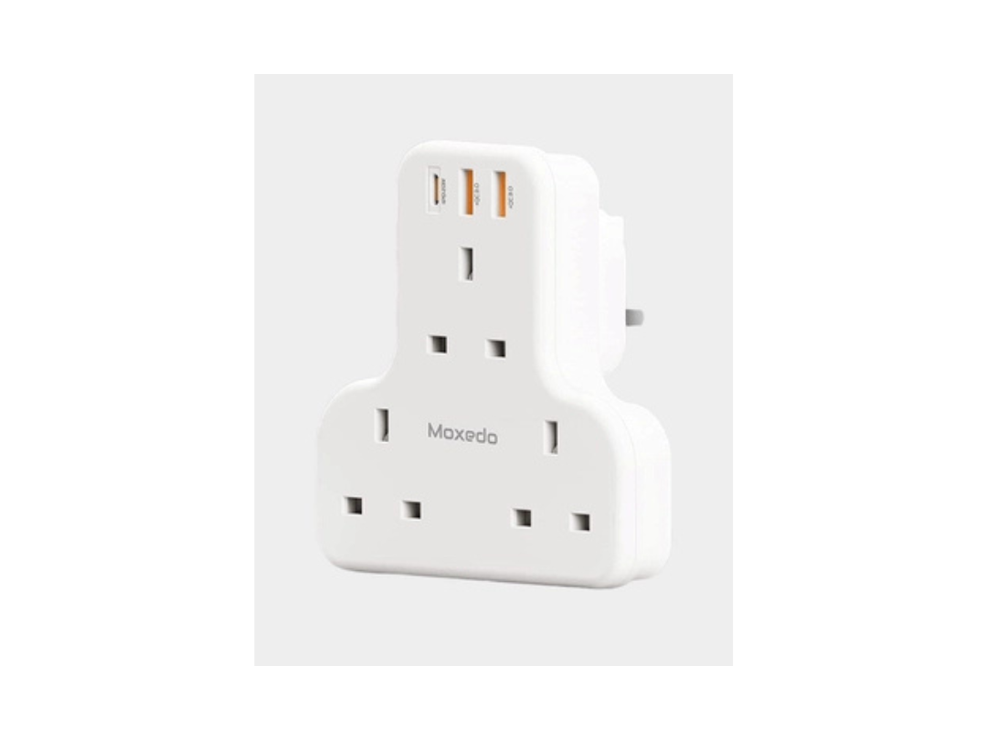 Moxedo 6 in 1 UK-Plug Power Extension Adapter with 3 AC Outlet 2 USB-A Ports and 20W Type-C -