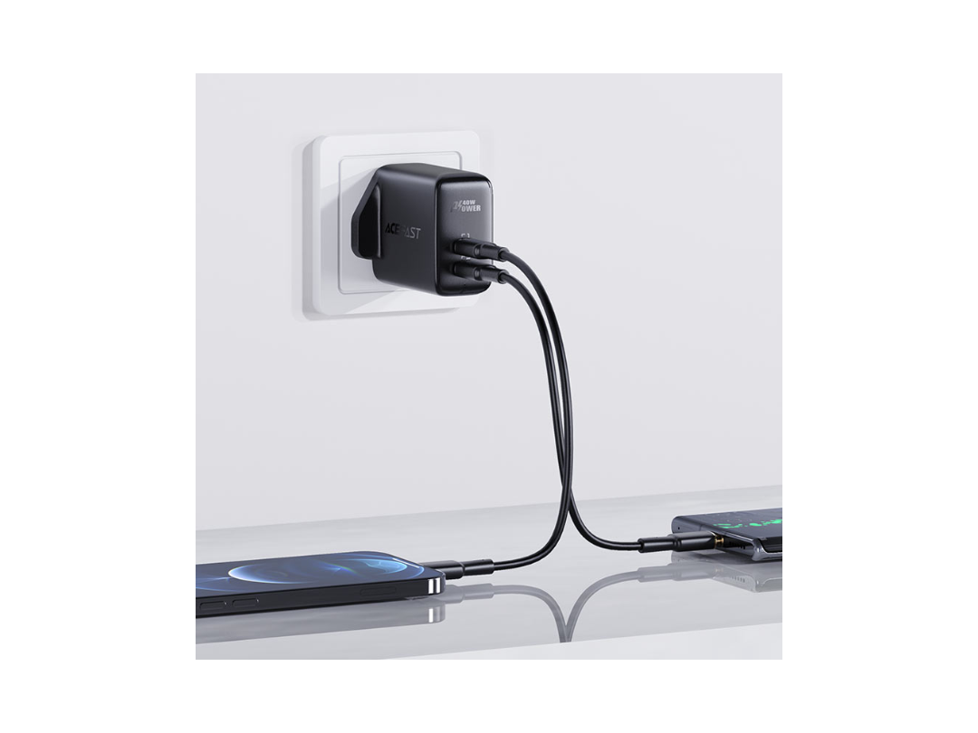 Buy Acefast A12 40W Dual USB-C Fast Charger – UK Plug | in Qatar 