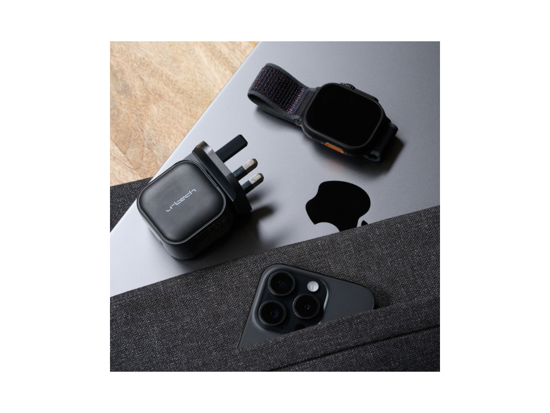 Buy URTECH 67W GaN Travel Charger | Global Plugs | in Qatar