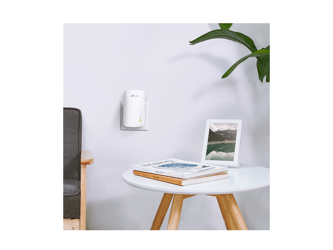 TP-Link RE200 AC750 Wi-Fi Range Extender in Qatar